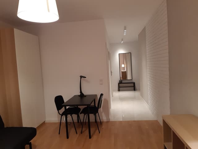 Nowoczesne mieszkanie w sercu Pragi-Południe - Zdjęcie 2/12